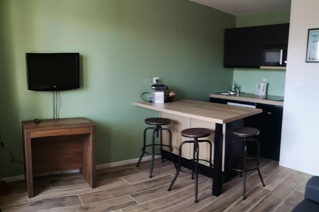 Appartement Au Pied Des Pistes Avec Parking Entierement Renove à Huez Extérieur photo