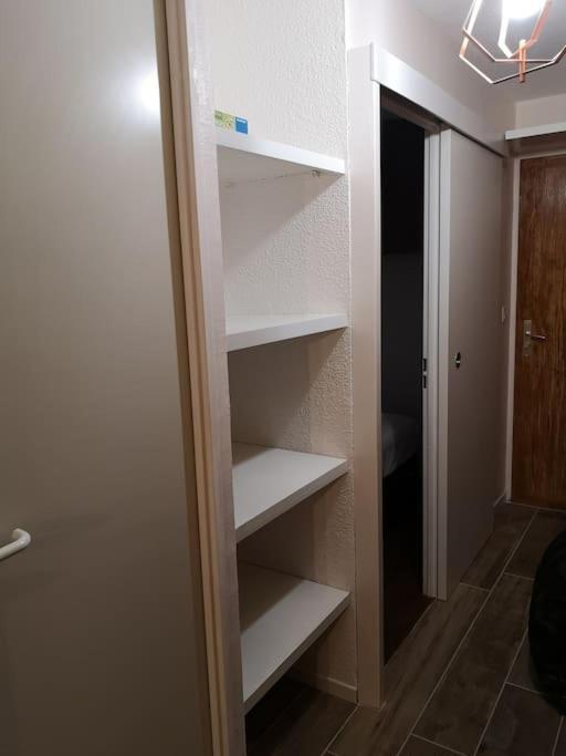 Appartement Au Pied Des Pistes Avec Parking Entierement Renove à Huez Extérieur photo