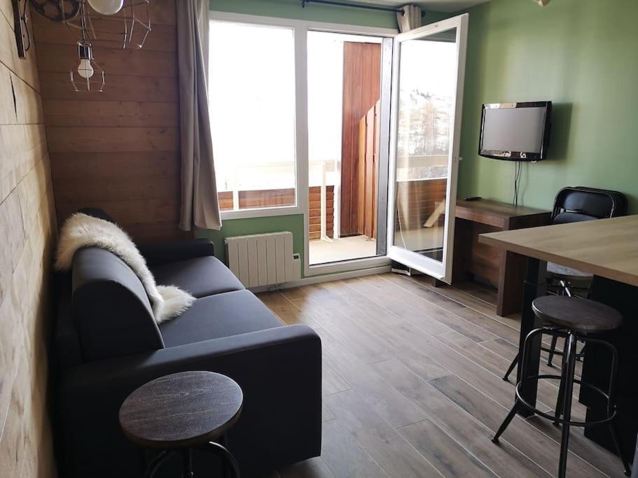 Appartement Au Pied Des Pistes Avec Parking Entierement Renove à Huez Extérieur photo