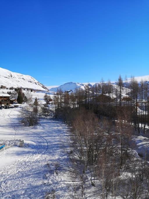 Appartement Au Pied Des Pistes Avec Parking Entierement Renove à Huez Extérieur photo